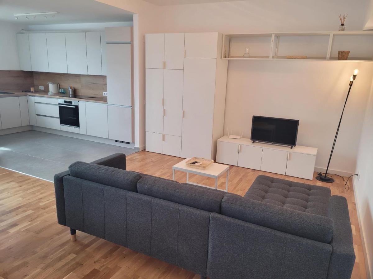 Apartment In Bucharest, Baneasa Green Area Bagian luar foto